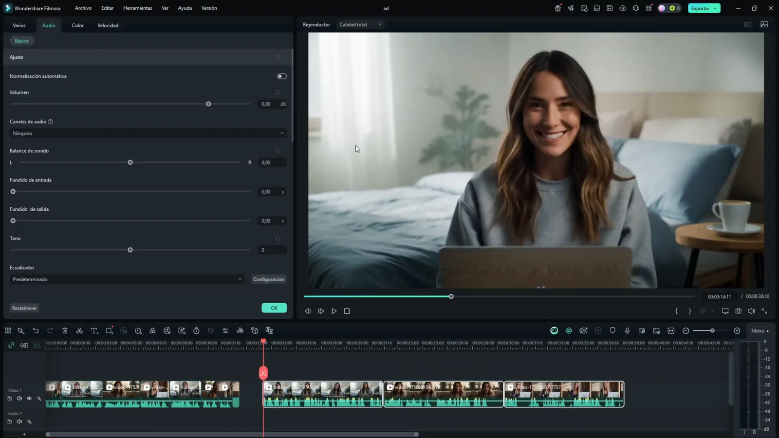 Esta es la forma MÁS FÁCIL de crear VIDEOS con IA (GENSPARK + VEO 3) 7 Edición de audio en Filmora con normalización automática