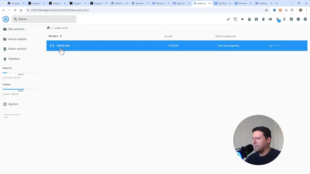 Cómo Publicar Apps de Google AI Studio en Hostinger - Tutorial Completo 8 Administrador de archivos de Hostinger mostrando directorio public_html listo para recibir archivos.