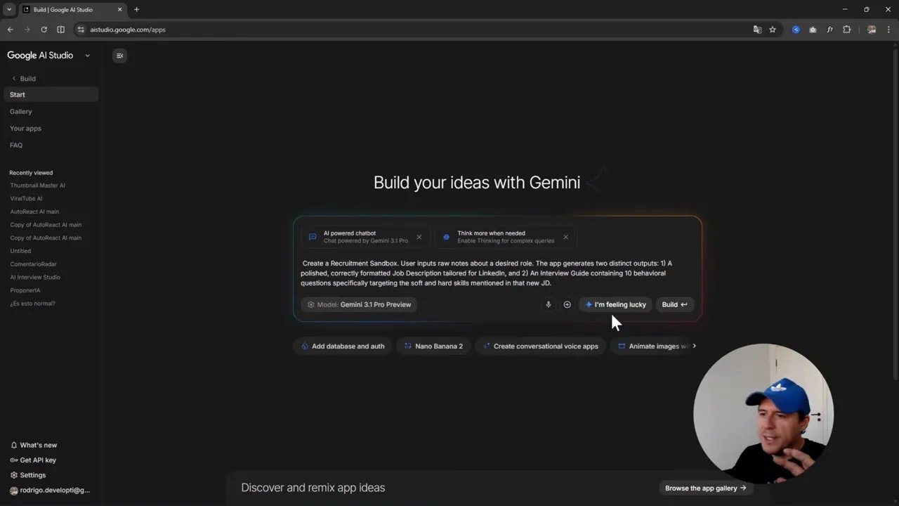 AI Studio ahora integra Firebase automáticamente, creé una app completa en 5 minutos 2 Interfaz de AI Studio con un prompt de ejemplo ('Create a Recruitment Sandbox') en el centro de la pantalla.