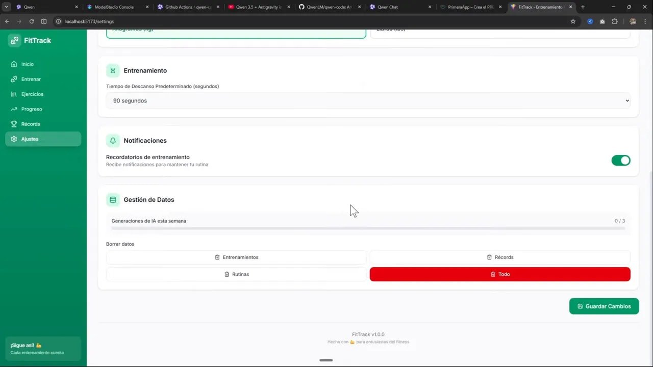 Sección Gestión de Datos en Ajustes de FitTrack con botones para borrar Entrenamientos, Rutinas, Récords y botón rojo 'Todo'