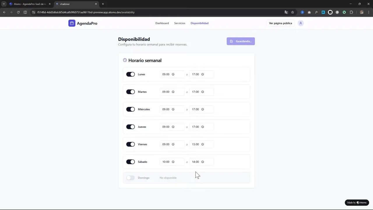 Le pasé mi idea a Atoms y creó una app SaaS completa 7 AgendaPro en Atoms mostrando “Disponibilidad” con “Horario semanal” ya configurado por día.