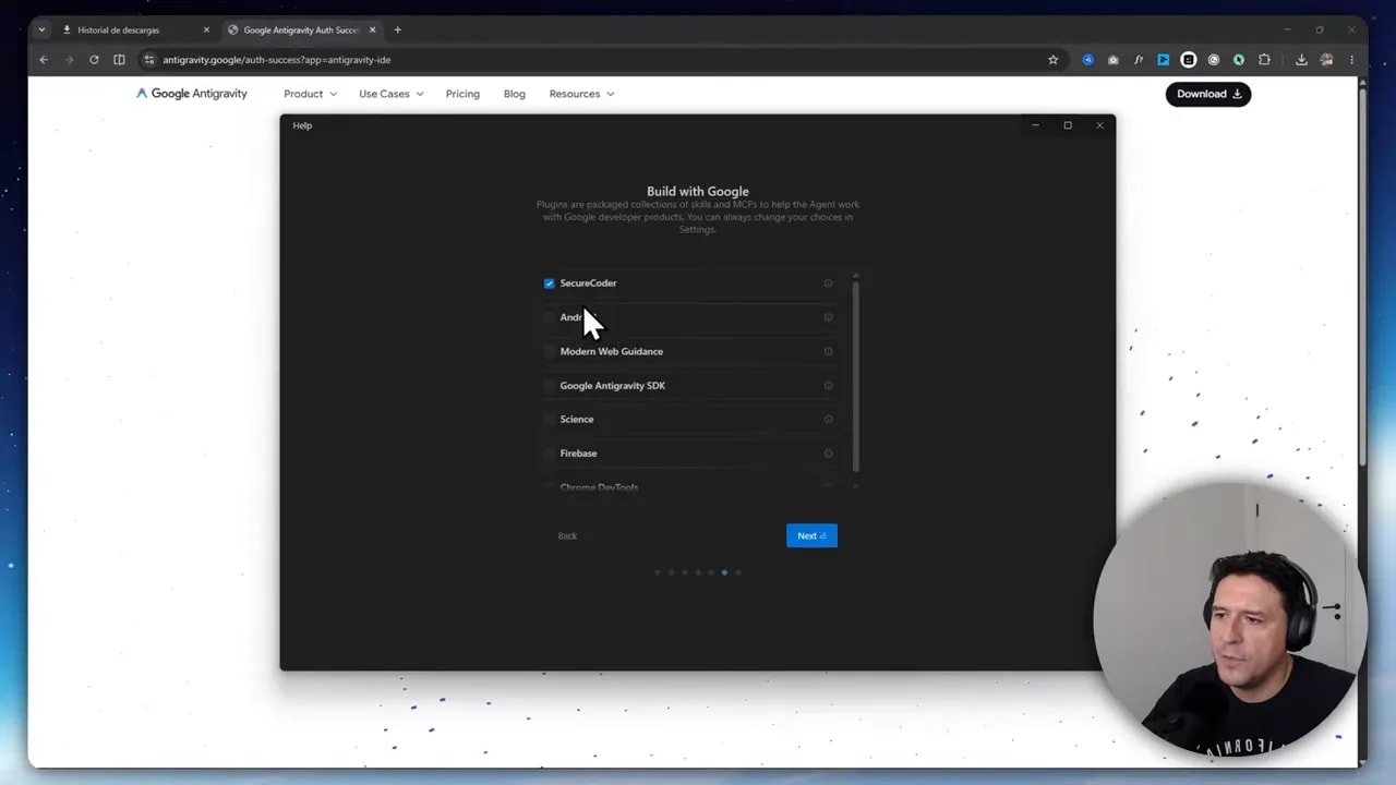 Asistente de Antigravity IDE en modo oscuro con selección de SecureCoder en la lista de plugins