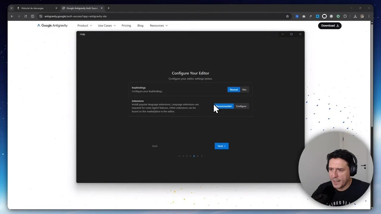 Pantalla “Configure Your Editor” de Antigravity IDE con key bindings en Normal y extensiones recomendadas