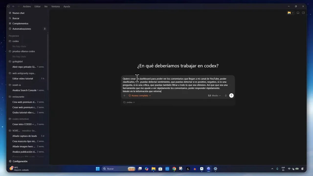 Pantalla de Codex mostrando el prompt para crear un dashboard de comentarios de YouTube con clasificación y filtros