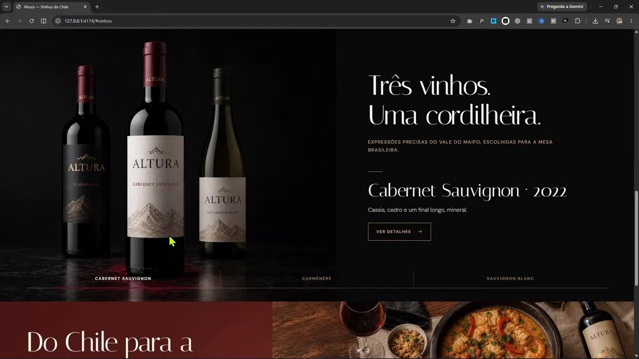 Sección oscura con tres botellas de vino y selección Cabernet Sauvignon