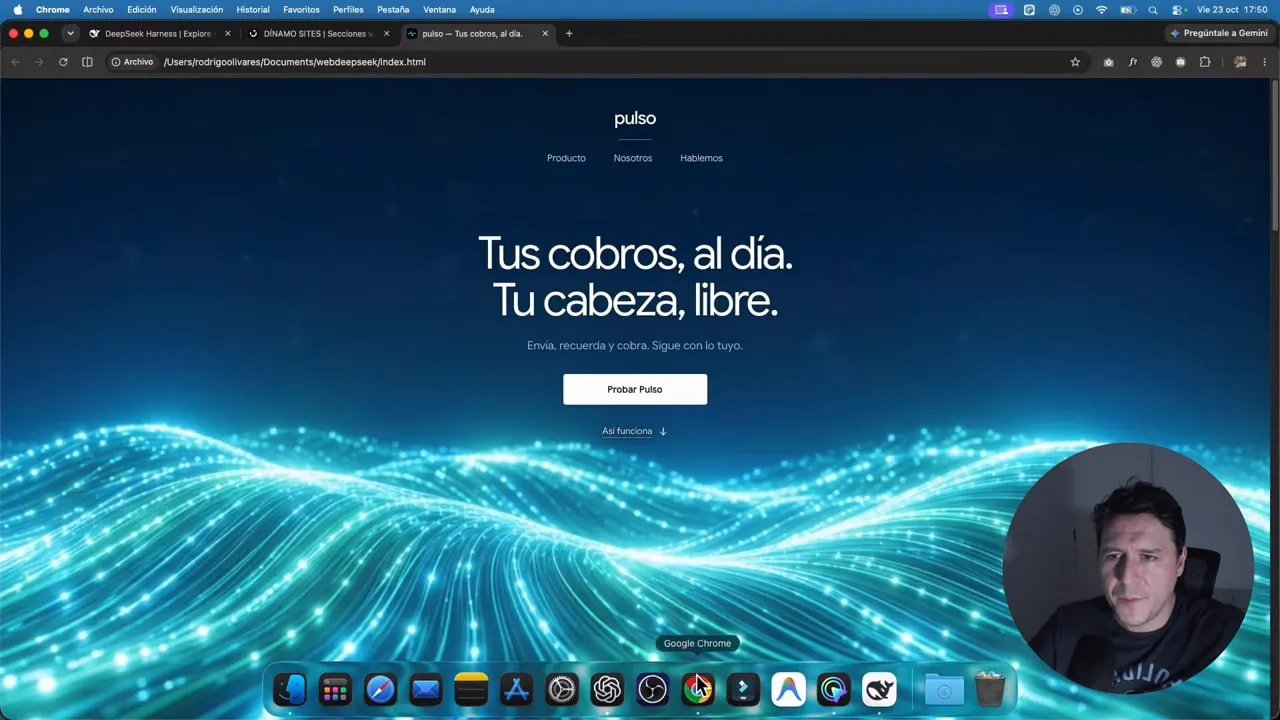 Cabecera de una landing con fondo azul oscuro, texto centrado y ondas luminosas turquesa